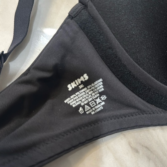 COPY - SKIMS - Fits Everybody Push-Up Bra | Size: 36DD | Color: Onyx | NWT/NEW - Picture 6 of 9